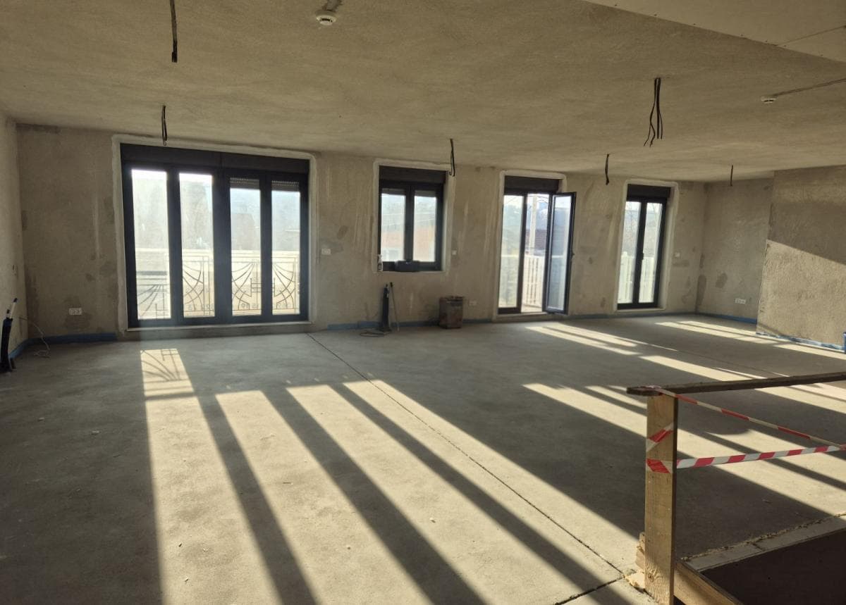 Poslovni prostor, Dušanovac, 245 m²