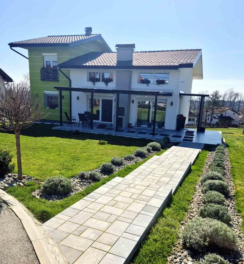 Kuća, Baćevac, 115 m²