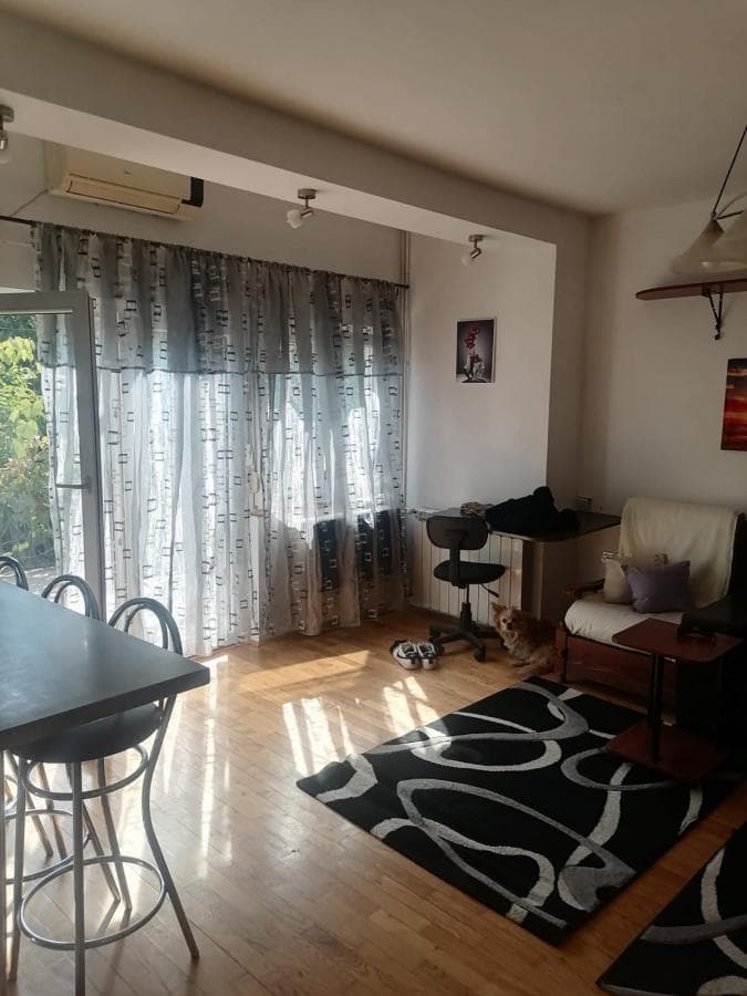 Stan, Banovo brdo, 180 m²